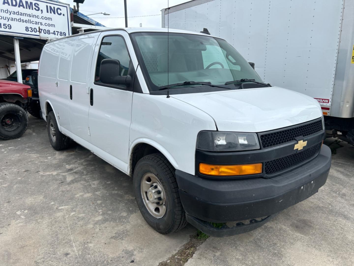 2021 White Chevrolet Express 2500 Cargo (1GCWGAFPXM1) with an 4.3L V6 engine, 6A transmission, located at 1687 Business 35 S, New Braunfels, TX, 78130, (830) 625-7159, 29.655487, -98.051491 - Photo#1